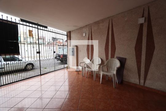 Garagem de casa à venda com 2 quartos, 180m² em Vila Alpina, São Paulo