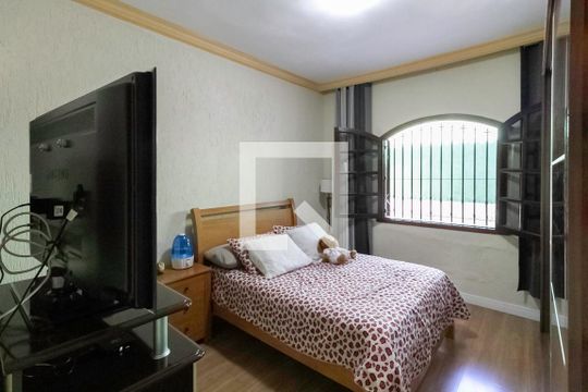 Suíte de casa à venda com 2 quartos, 360m² em Jardim Laguna, Contagem