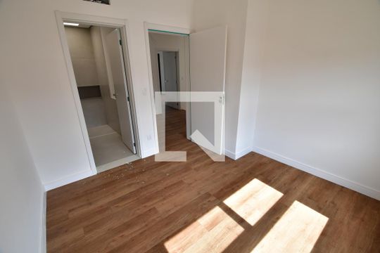 Quarto 1 - Suíte de casa de condomínio à venda com 3 quartos, 139m² em Bosque das Palmeiras, Campinas