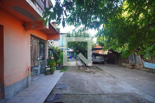 Quintal de casa à venda com 3 quartos, 190m² em Santo Afonso, Novo Hamburgo