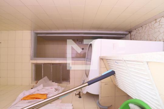 Lavanderia de casa à venda com 4 quartos, 400m² em Mooca, São Paulo