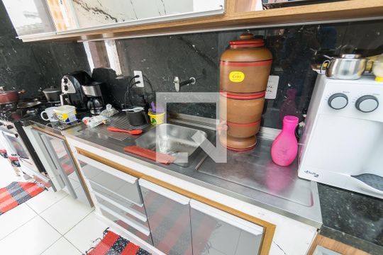 Cozinha de casa à venda com 3 quartos, 200m² em Olaria, Rio de Janeiro