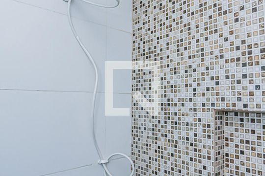 Banheiro suite de apartamento para alugar com 1 quarto, 30m² em Jardim das Laranjeiras, São Paulo