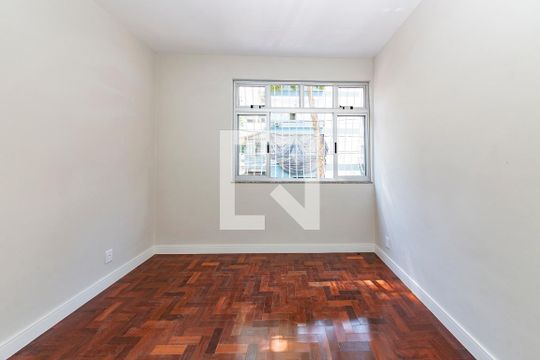 Suíte de apartamento à venda com 3 quartos, 80m² em Coracao de Jesus, Belo Horizonte