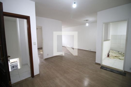 Casa para alugar com 2 quartos, 85m² em Penha Circular, Rio de Janeiro