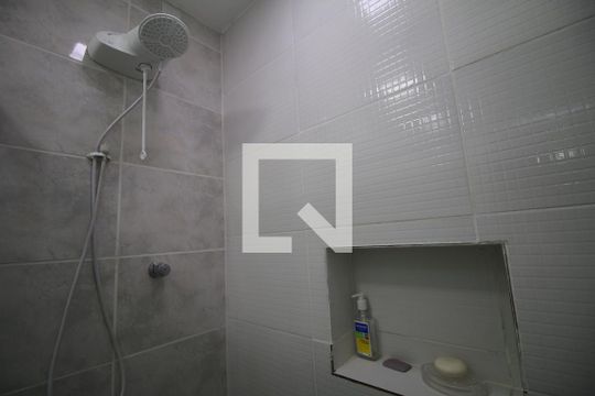 Banheiro de casa para alugar com 2 quartos, 85m² em Penha Circular, Rio de Janeiro