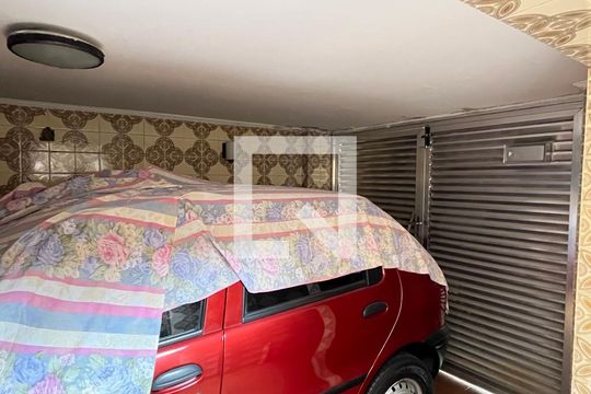 Garagem de casa à venda com 2 quartos, 120m² em Vila da Saúde, São Paulo