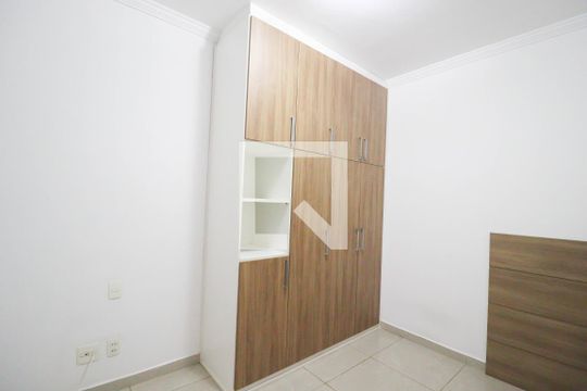 Quarto  2 de casa à venda com 6 quartos, 245m² em Jardim Pacaembu, Jundiaí