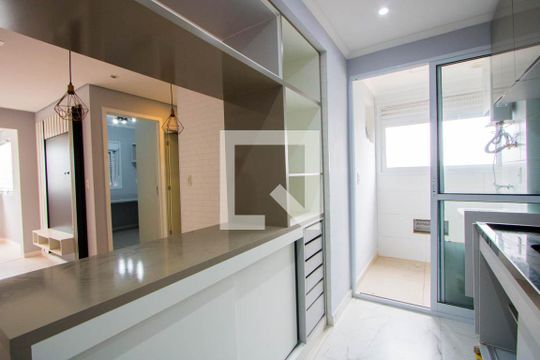 Cozinha de apartamento à venda com 2 quartos, 56m² em Vila Tibiriçá, Santo André