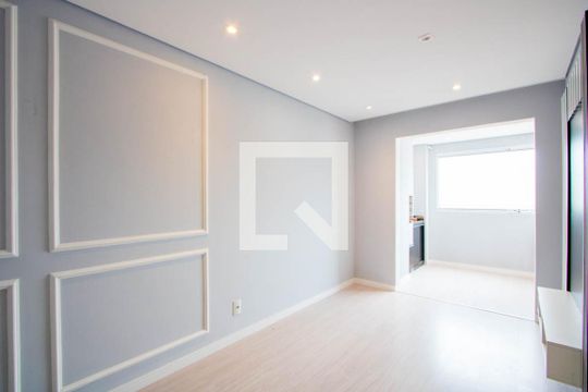 Sala de apartamento à venda com 2 quartos, 56m² em Vila Tibiriçá, Santo André