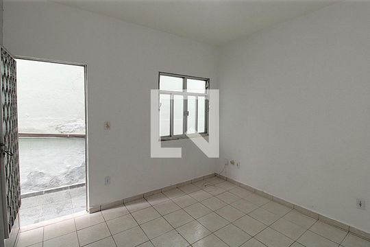 Sala de casa para alugar com 2 quartos, 47m² em Água Santa, Rio de Janeiro