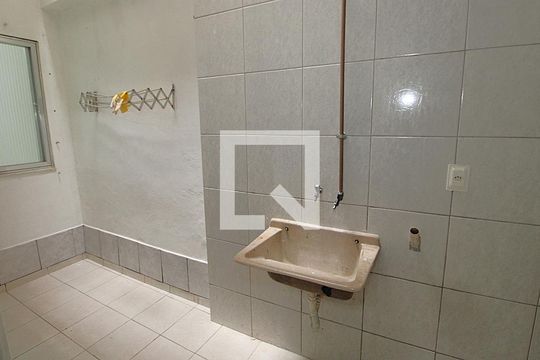 Área de Serviço de casa para alugar com 2 quartos, 47m² em Água Santa, Rio de Janeiro