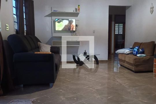 Sala de casa de condomínio à venda com 3 quartos, 130m² em Conjunto Agua Branca, Belo Horizonte