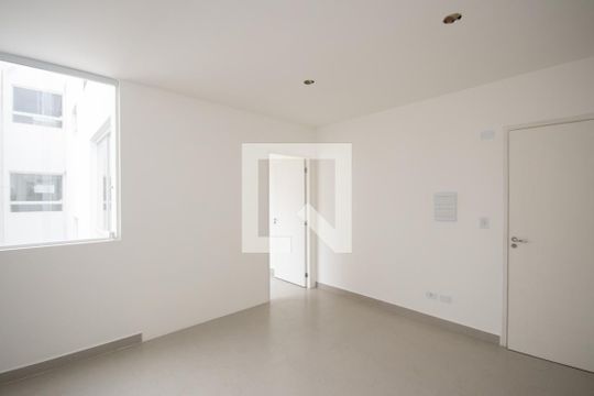 Cozinha de apartamento à venda com 1 quarto, 31m² em Vila Mazzei, São Paulo