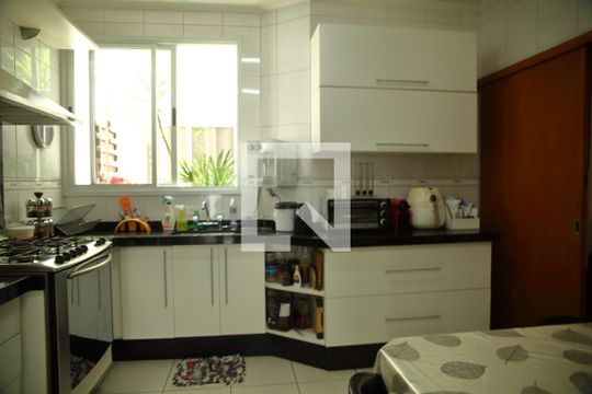 Cozinha de casa à venda com 4 quartos, 195m² em Nova Petrópolis, São Bernardo do Campo