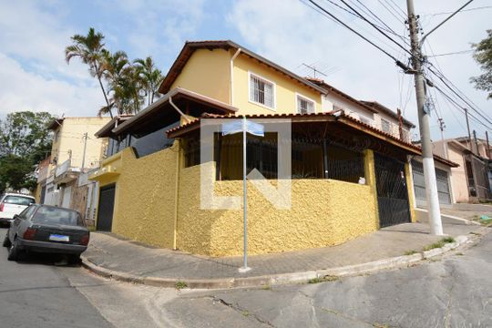 Fachada de casa à venda com 3 quartos, 115m² em Jardim Santa Cruz (campo Grande), São Paulo