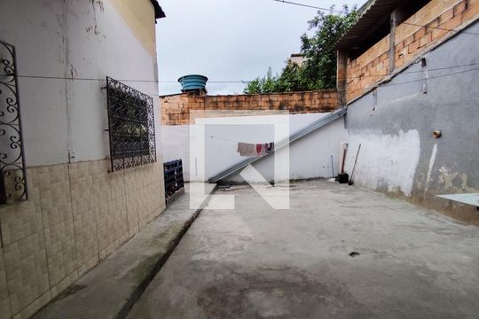 Varanda de casa à venda com 2 quartos, 200m² em Dom Cabral, Belo Horizonte