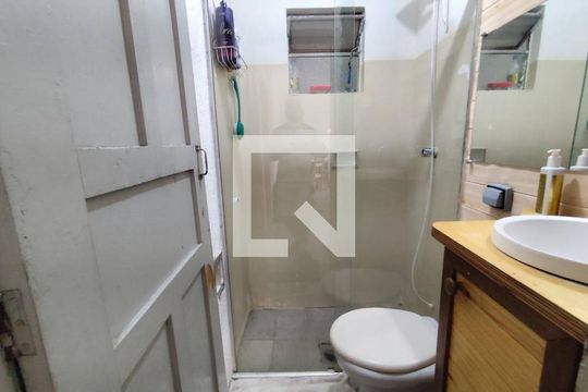 banheiro de casa à venda com 2 quartos, 200m² em Dom Cabral, Belo Horizonte