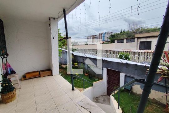Varanda de casa à venda com 2 quartos, 200m² em Dom Cabral, Belo Horizonte