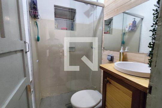 banheiro de casa à venda com 2 quartos, 200m² em Dom Cabral, Belo Horizonte