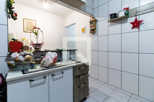 Cozinha da Casa 2 de casa à venda com 5 quartos, 144m² em Sítio Caraguata, São Paulo