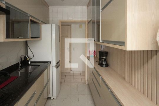 Cozinha de apartamento para alugar com 2 quartos, 58m² em Jardim Angela (zona Leste), São Paulo