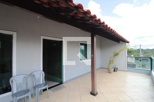 Varanda da Sala de casa à venda com 3 quartos, 200m² em Guarani, Belo Horizonte
