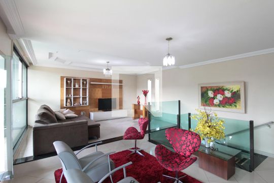 Casa à venda com 3 quartos, 200m² em Guarani, Belo Horizonte