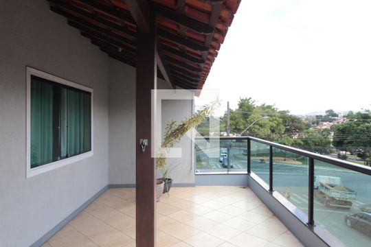Varanda da Sala de casa à venda com 3 quartos, 200m² em Guarani, Belo Horizonte