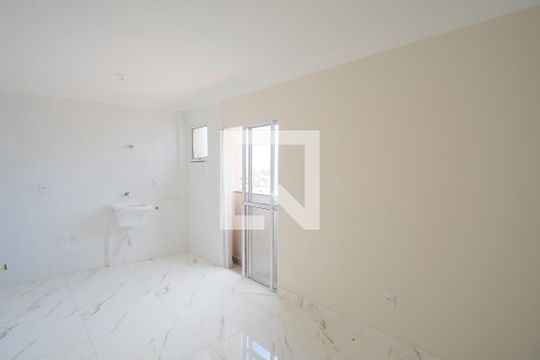 Sala e cozinha de apartamento para alugar com 1 quarto, 29m² em Penha de França, São Paulo