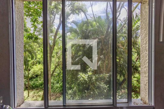 Quarto 1 Janela de apartamento para alugar com 2 quartos, 56m² em Vargem Pequena, Rio de Janeiro