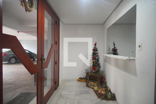 Hall de entrada de apartamento para alugar com 3 quartos, 245m² em Vila Rosa, Novo Hamburgo