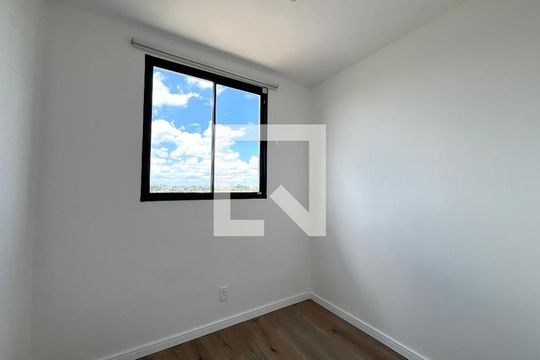 Quarto 2 de apartamento para alugar com 2 quartos, 37m² em Vila Mira, São Paulo