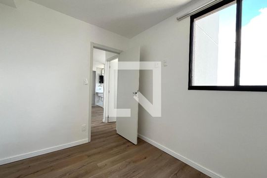 Quarto 1 de apartamento para alugar com 2 quartos, 37m² em Vila Mira, São Paulo