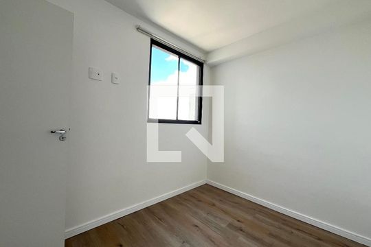 Quarto 1 de apartamento para alugar com 2 quartos, 37m² em Vila Mira, São Paulo