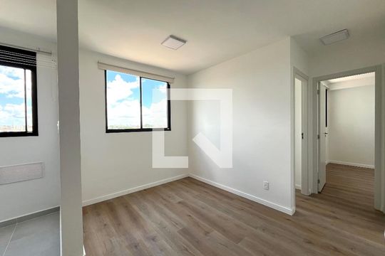 Sala de apartamento para alugar com 2 quartos, 37m² em Vila Mira, São Paulo