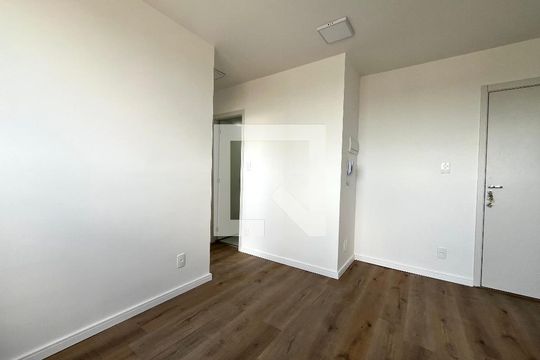 Sala de apartamento para alugar com 2 quartos, 37m² em Vila Mira, São Paulo