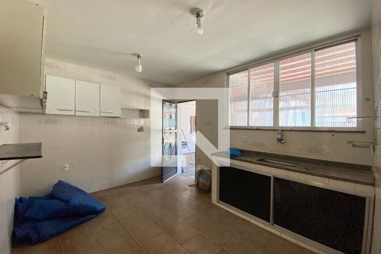 Cozinha de casa à venda com 2 quartos, 533m² em Água Santa, Rio de Janeiro