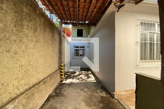 Área Externa de casa à venda com 2 quartos, 533m² em Água Santa, Rio de Janeiro