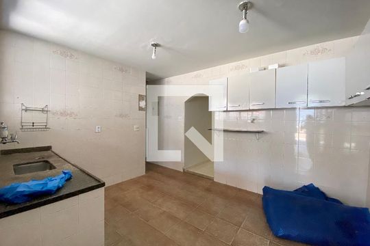 Cozinha de casa à venda com 2 quartos, 533m² em Água Santa, Rio de Janeiro