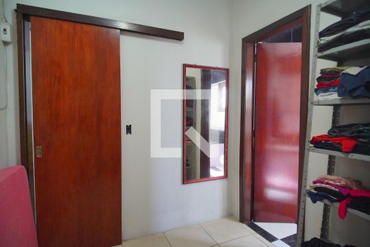 Closet da suíte 1 de casa à venda com 3 quartos, 218m² em Liberdade, Novo Hamburgo