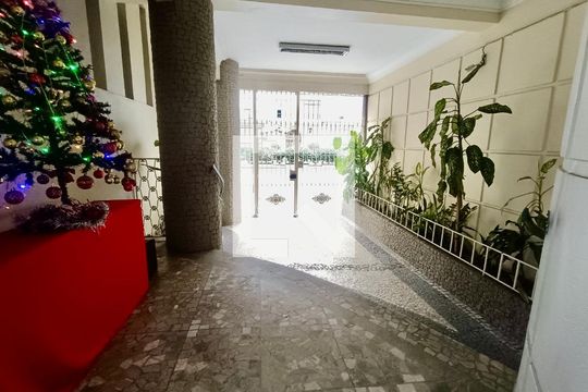 Portaria  de apartamento para alugar com 1 quarto, 40m² em Copacabana, Rio de Janeiro