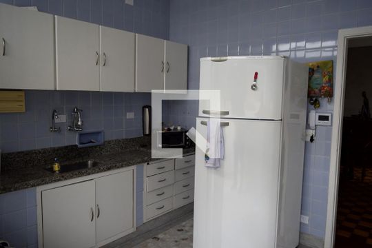 Cozinha  de casa à venda com 3 quartos, 300m² em Sumaré, São Paulo