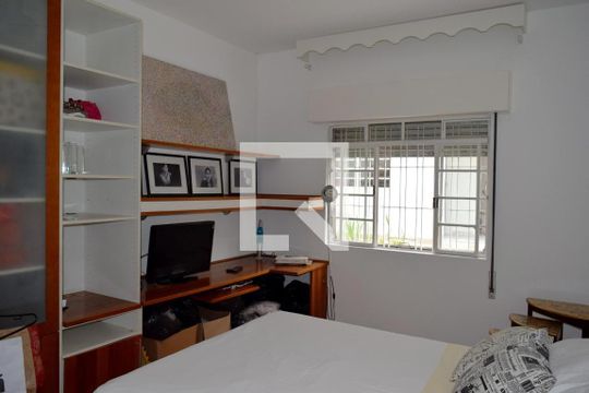 Quarto 2 de casa à venda com 3 quartos, 300m² em Sumaré, São Paulo