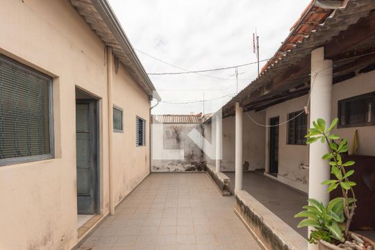Quintal de casa à venda com 3 quartos, 134m² em Vila Padre Manoel de Nobrega, Campinas