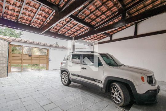 Garagem de casa à venda com 3 quartos, 240m² em Jardim Zaira, Mauá