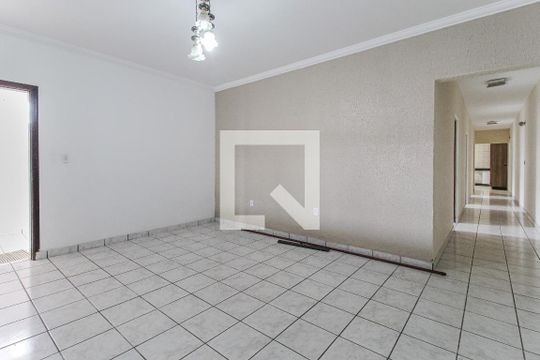 Casa à venda com 3 quartos, 240m² em Jardim Zaira, Mauá