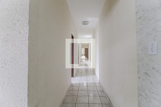 Corredor  de casa à venda com 3 quartos, 240m² em Jardim Zaira, Mauá