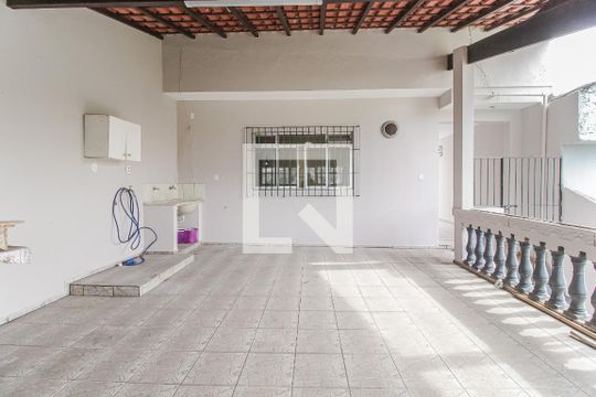 Área de serviço  de casa à venda com 3 quartos, 240m² em Jardim Zaira, Mauá