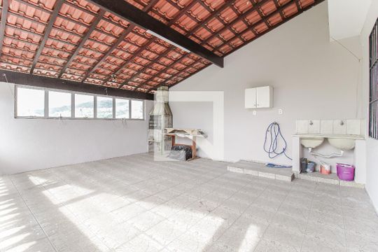 Área de serviço  de casa à venda com 3 quartos, 240m² em Jardim Zaira, Mauá